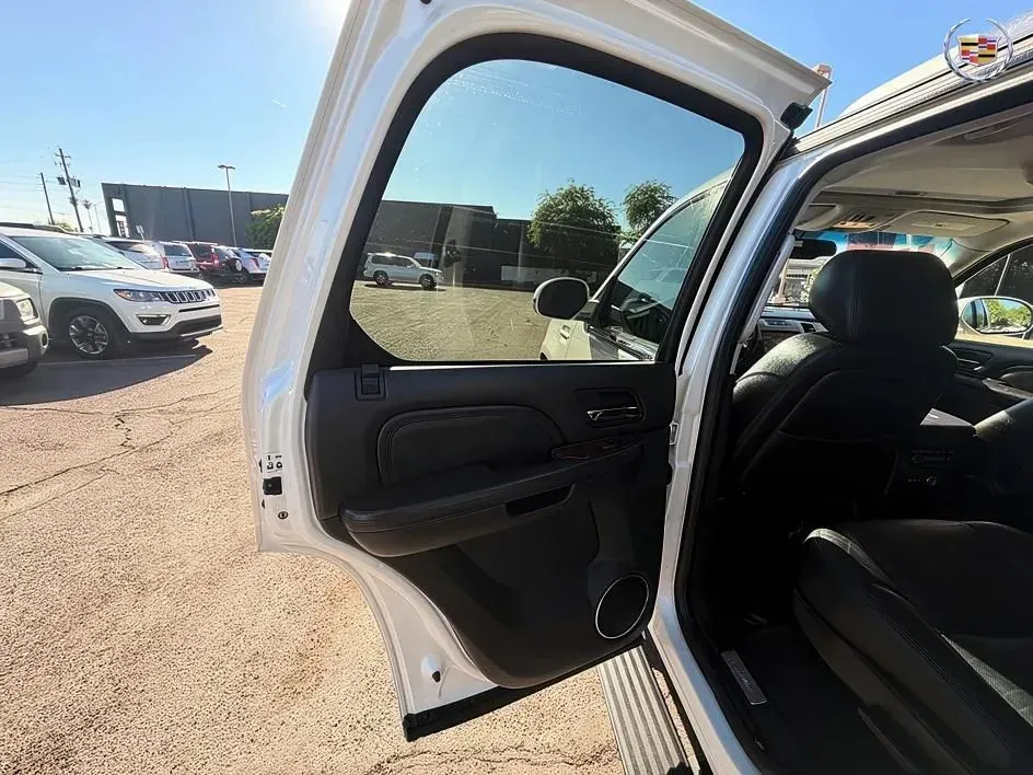 Cadillac Escalade photo 13