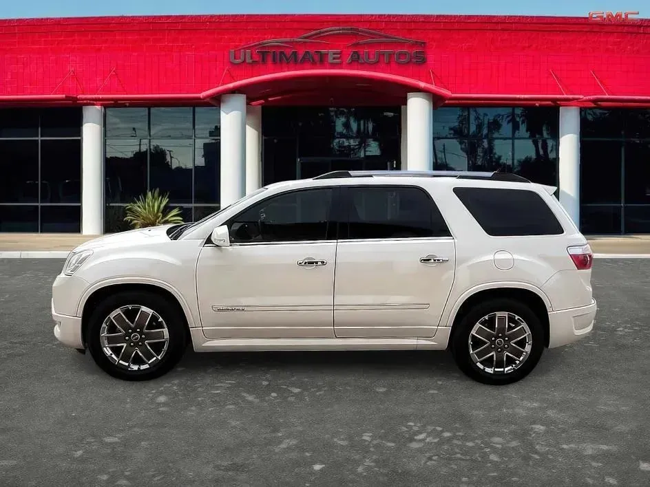 GMC Acadia photo 3