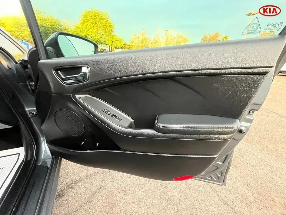 Kia Forte5 photo 15