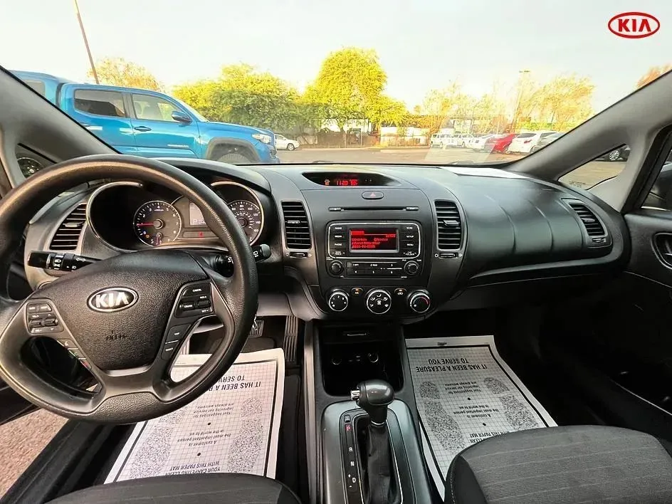 Kia Forte5 photo 23