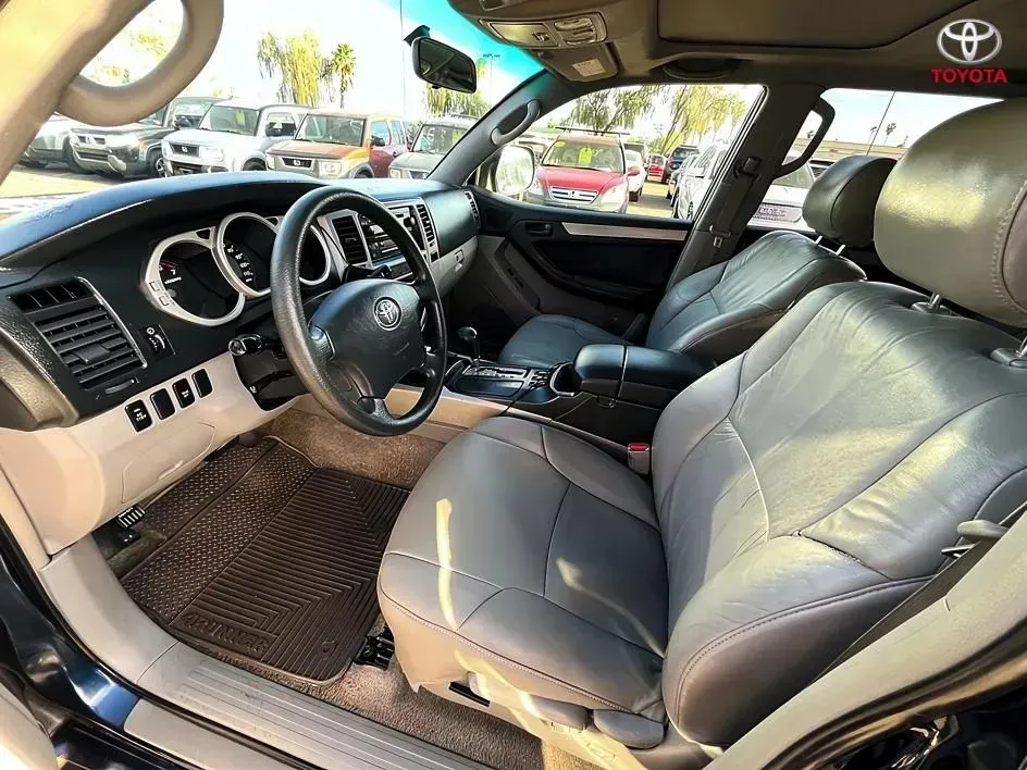 Toyota 4Runner photo 9