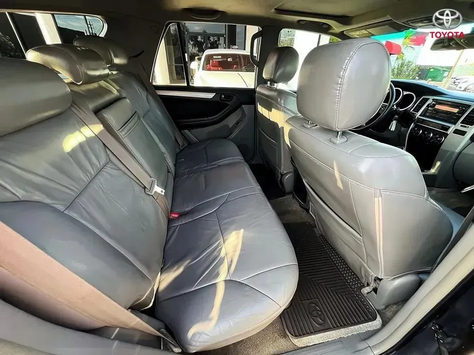 Toyota 4Runner photo 15