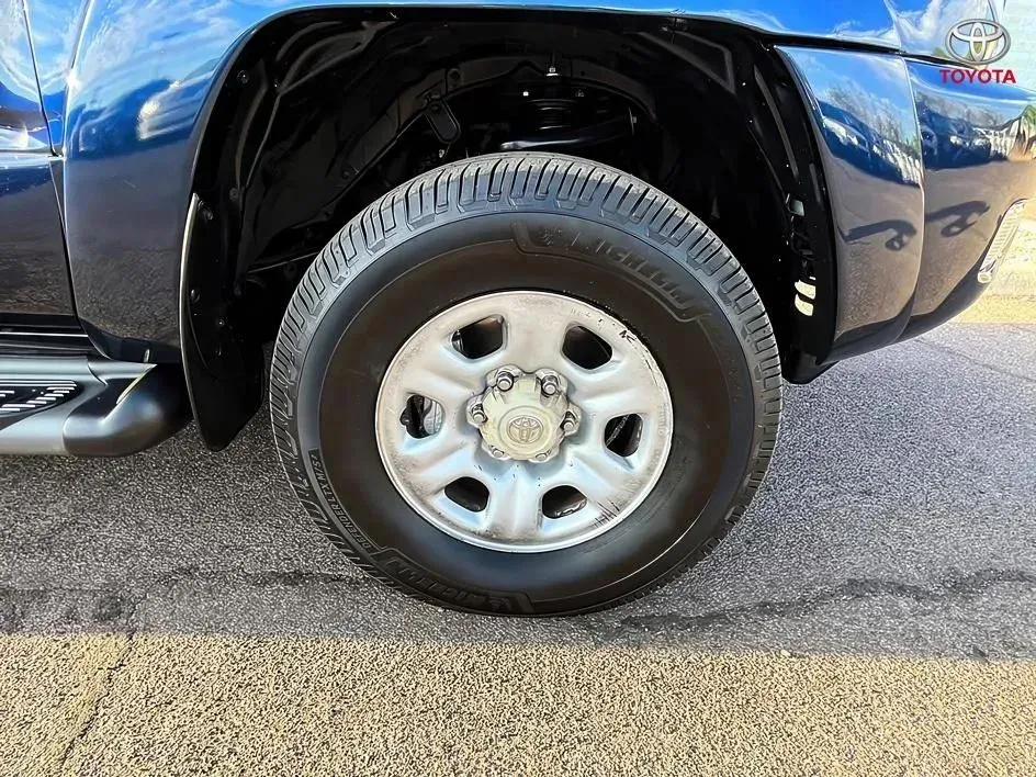 Toyota 4Runner photo 20
