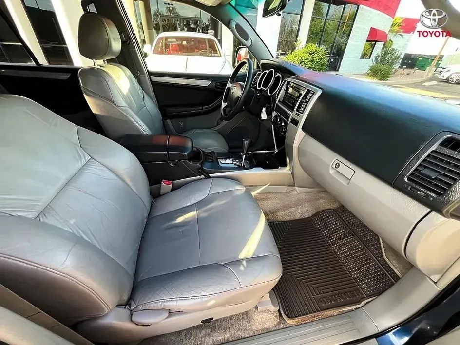 Toyota 4Runner photo 13