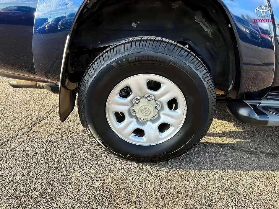 Toyota 4Runner photo 19