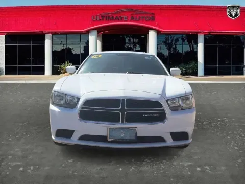 Photos of 2014 Dodge Charger SE Sedan 4D for sale in Mesa, AZ at Ultimate Autos