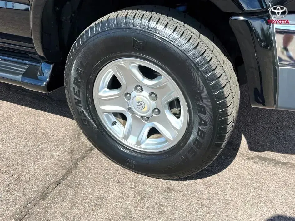 Toyota 4Runner photo 25