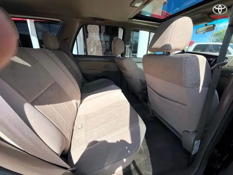 Toyota 4Runner photo 12