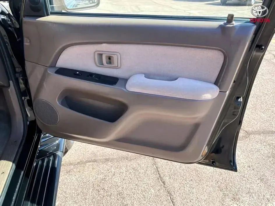 Toyota 4Runner photo 17