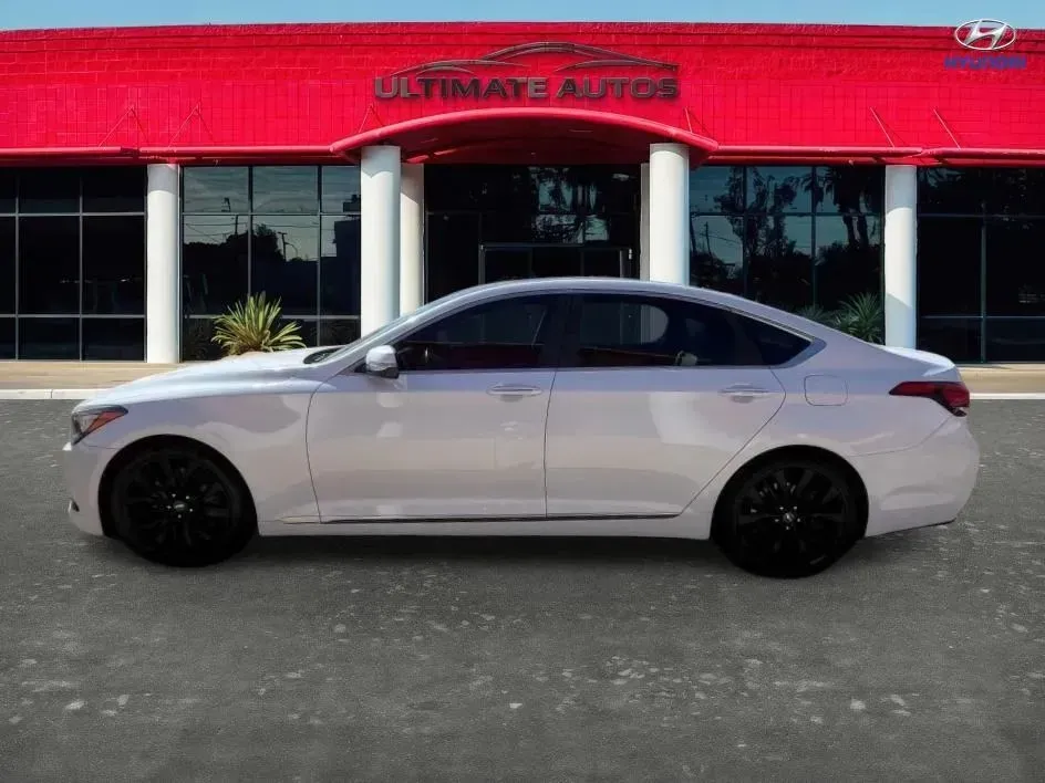 Hyundai Genesis photo 7
