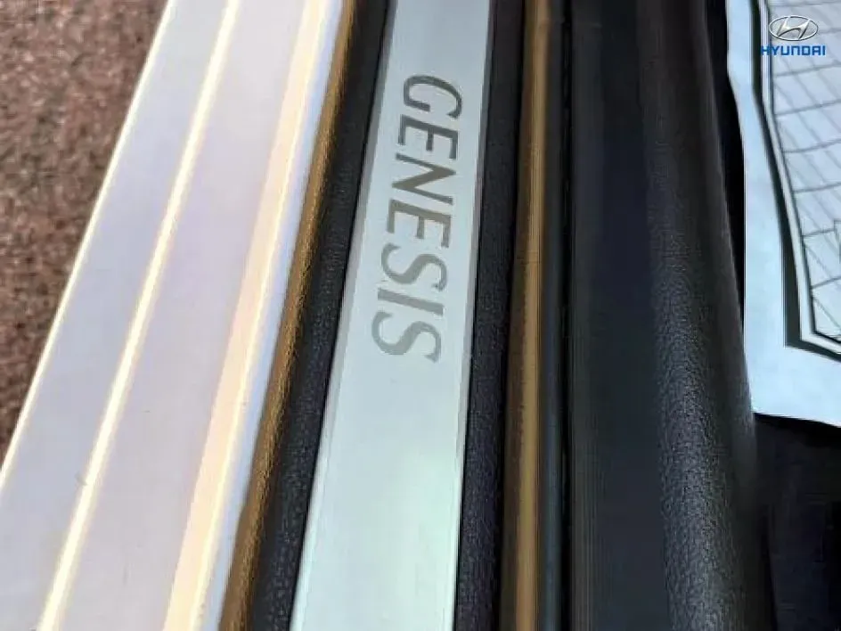 Hyundai Genesis photo 26