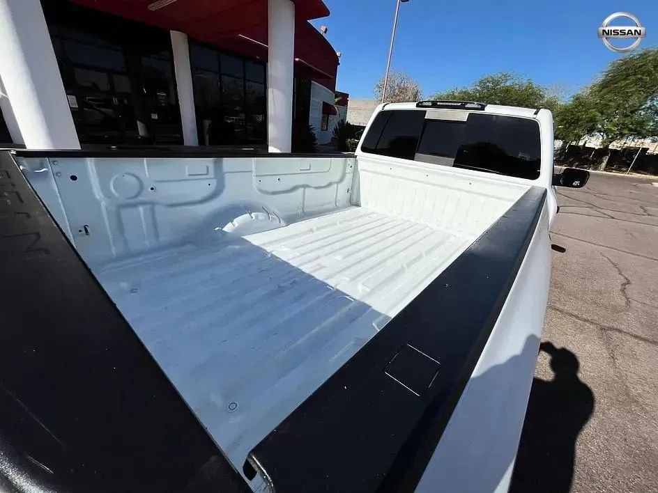 Nissan Titan photo 12