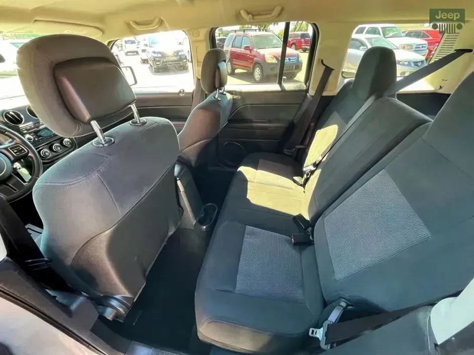 2012 Jeep Patriot Latitude - Photo 10