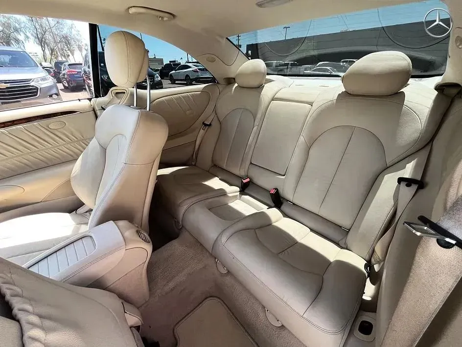 Mercedes-Benz CLK-Class photo 16
