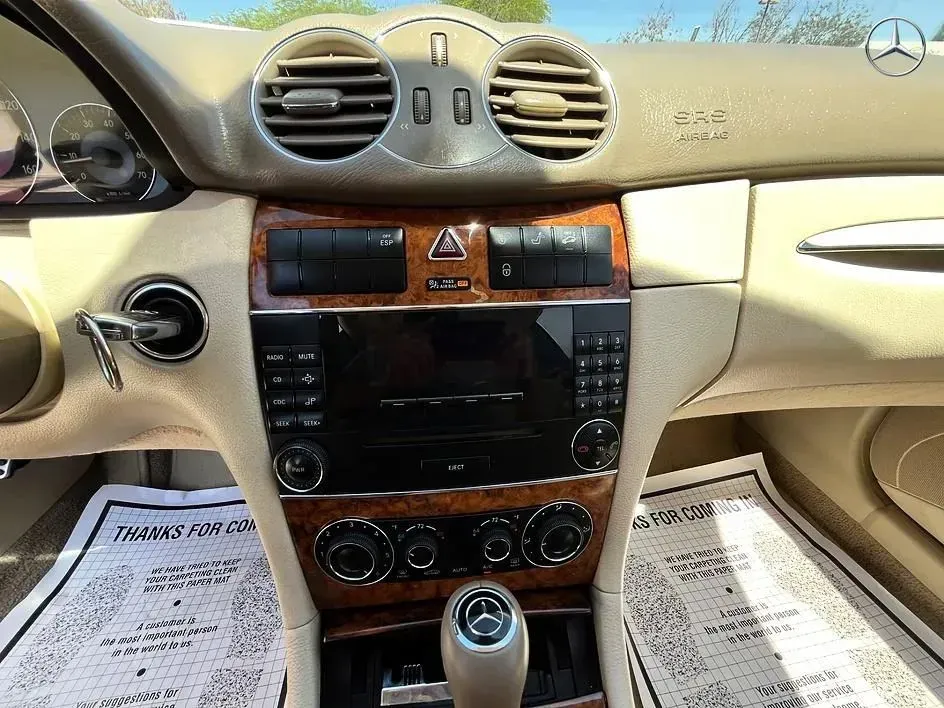 Mercedes-Benz CLK-Class photo 13