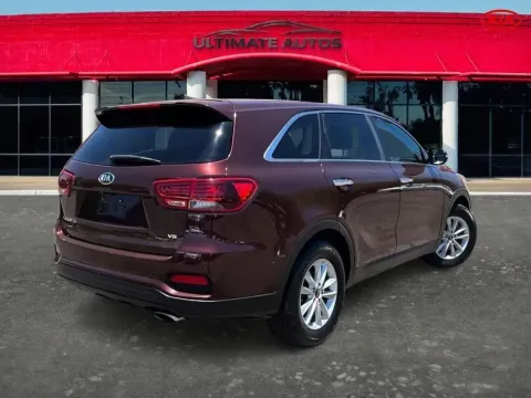 Another view of 2019 Kia Sorento LX Sport Utility 4D for sale in Mesa, AZ at Ultimate Autos