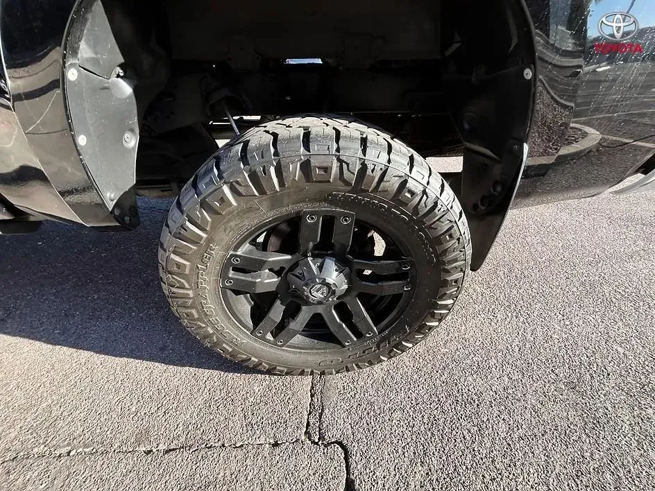 Toyota Tundra photo 18