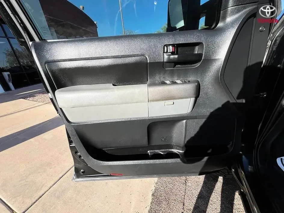 Toyota Tundra photo 10
