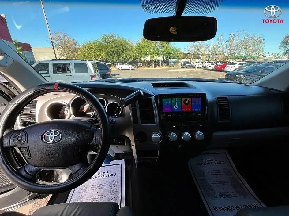 Toyota Tundra photo 21
