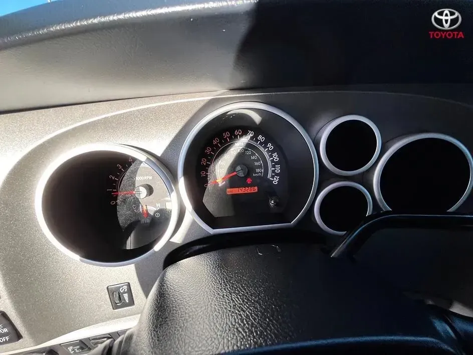 Toyota Tundra photo 22