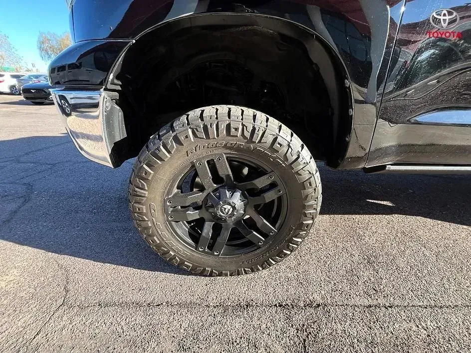 Toyota Tundra photo 17