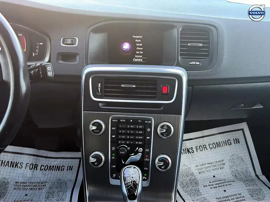 Volvo V60 photo 35