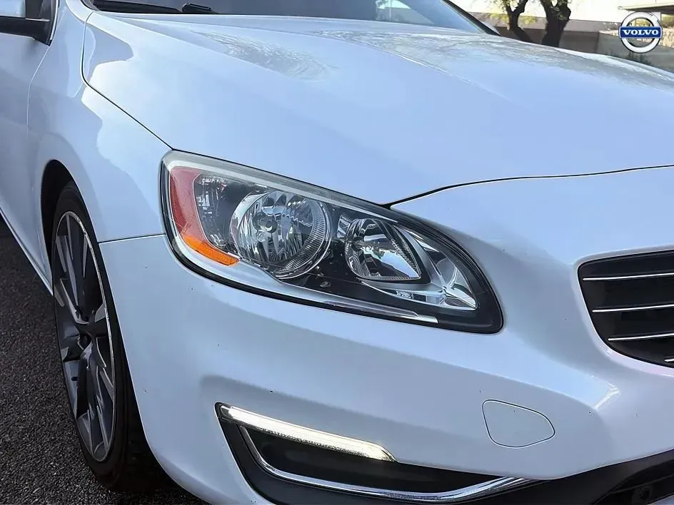 Volvo V60 photo 11