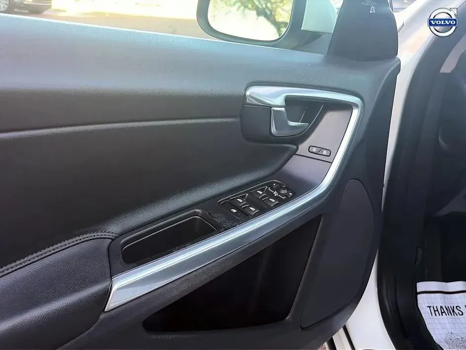 Volvo V60 photo 20