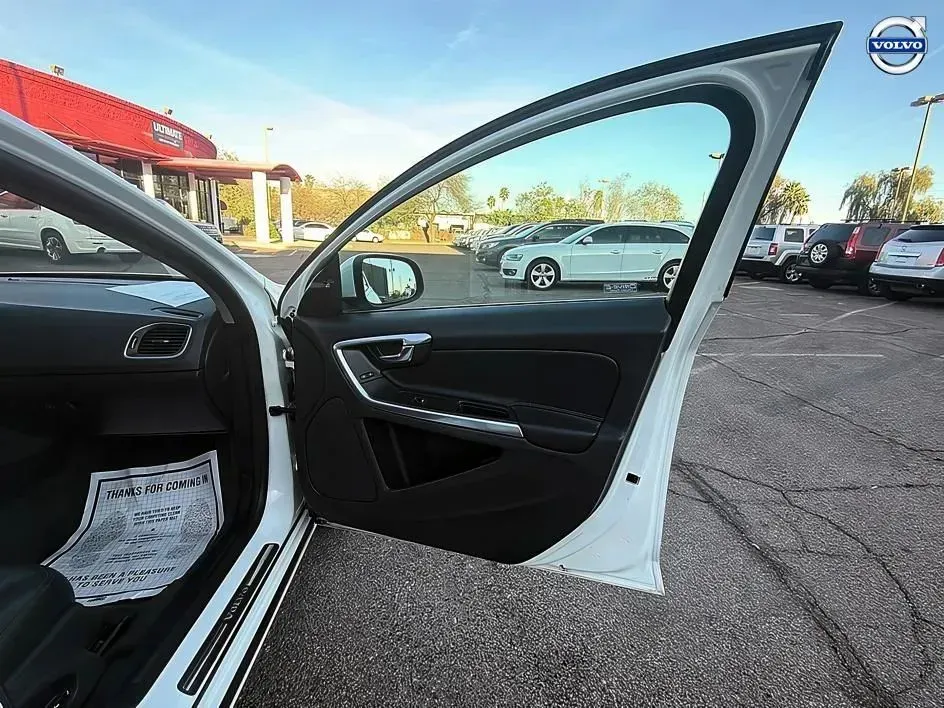 Volvo V60 photo 44