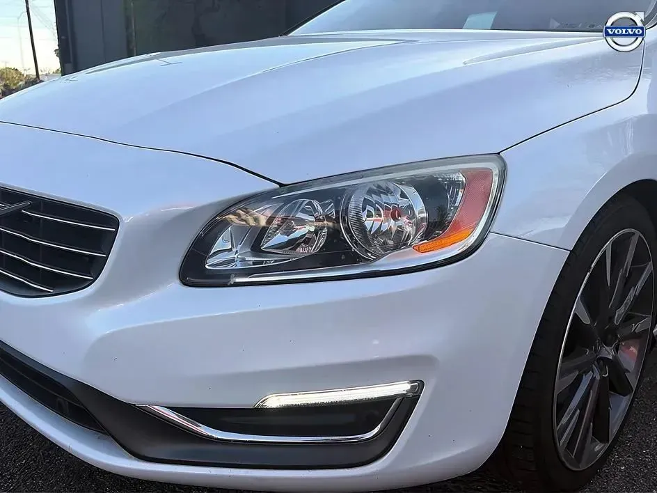 Volvo V60 photo 10