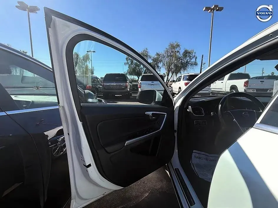 Volvo V60 photo 21