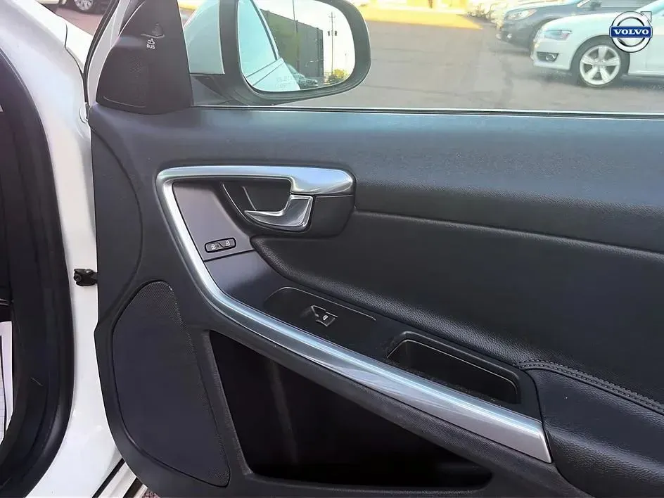 Volvo V60 photo 43