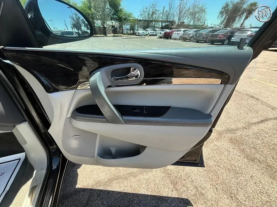 Buick Enclave photo 17