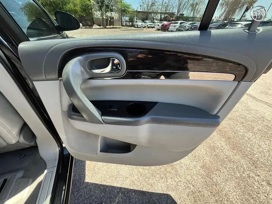 Buick Enclave photo 19