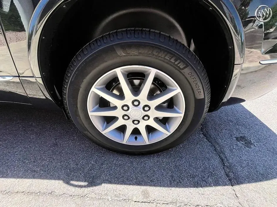 Buick Enclave photo 22