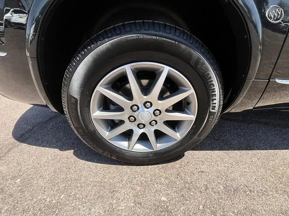 Buick Enclave photo 23
