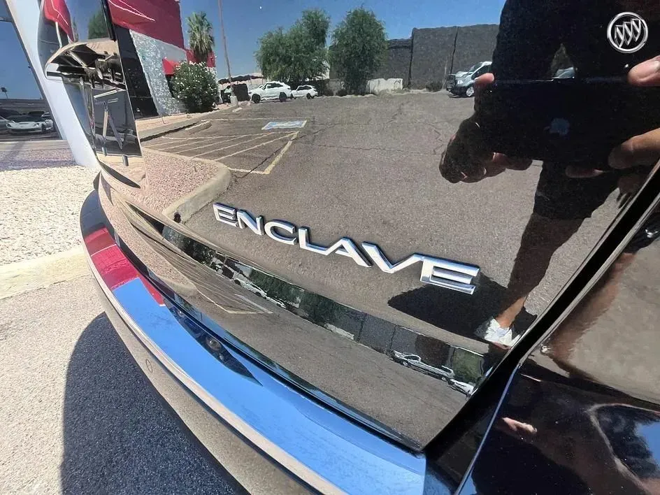 Buick Enclave photo 25