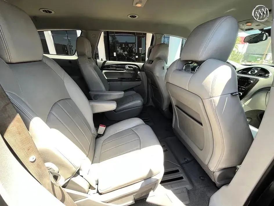 Buick Enclave photo 18