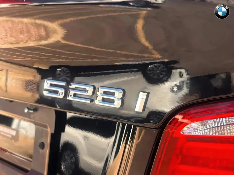 BMW 5 Series photo 30