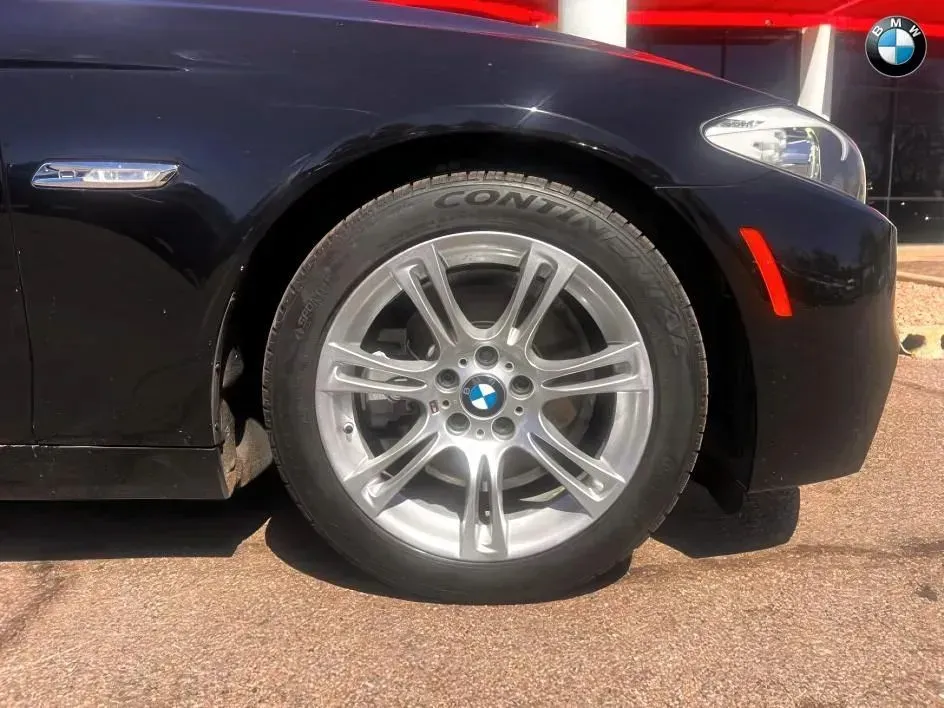 BMW 5 Series photo 25