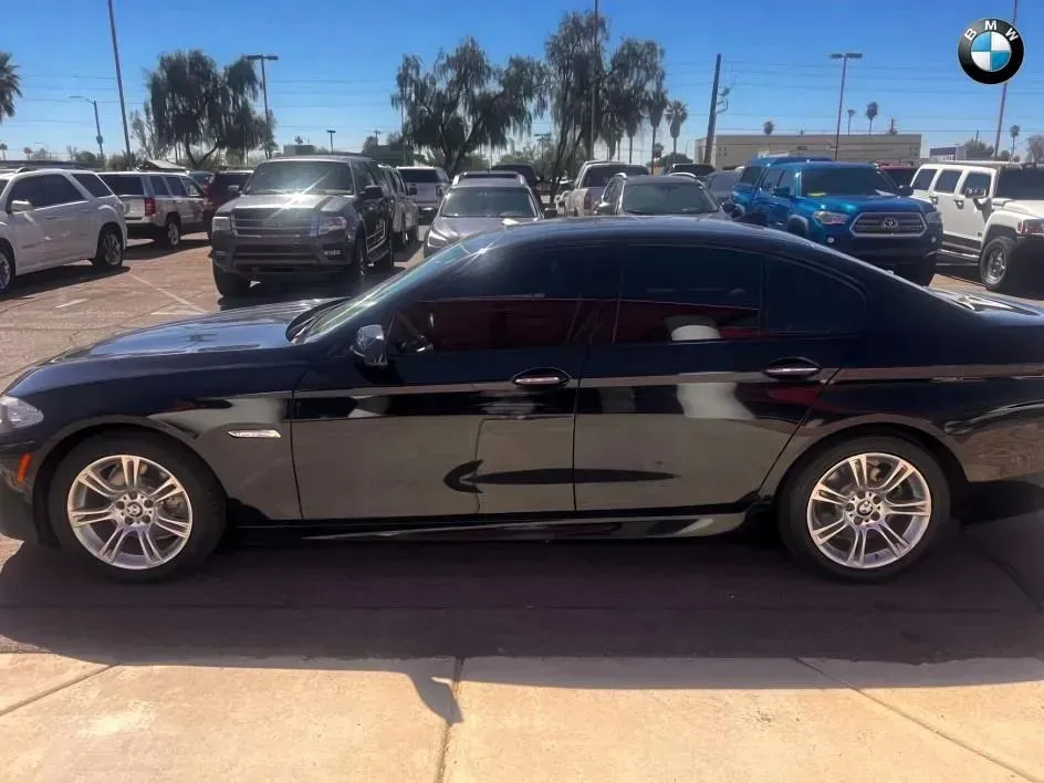 BMW 5 Series photo 8