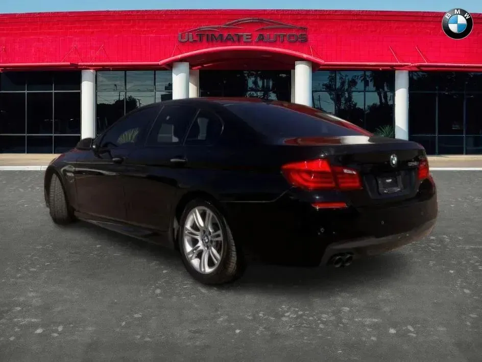 BMW 5 Series photo 5