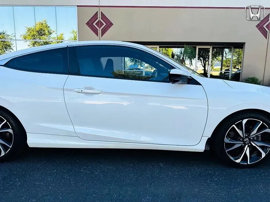 Honda Civic photo 7