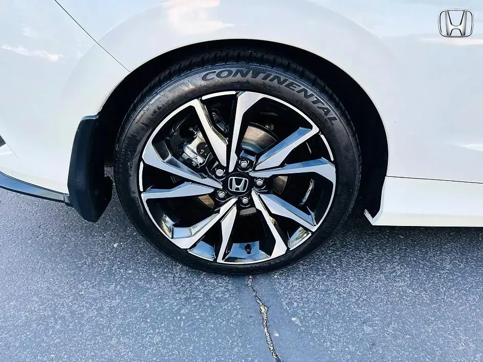 Honda Civic photo 14