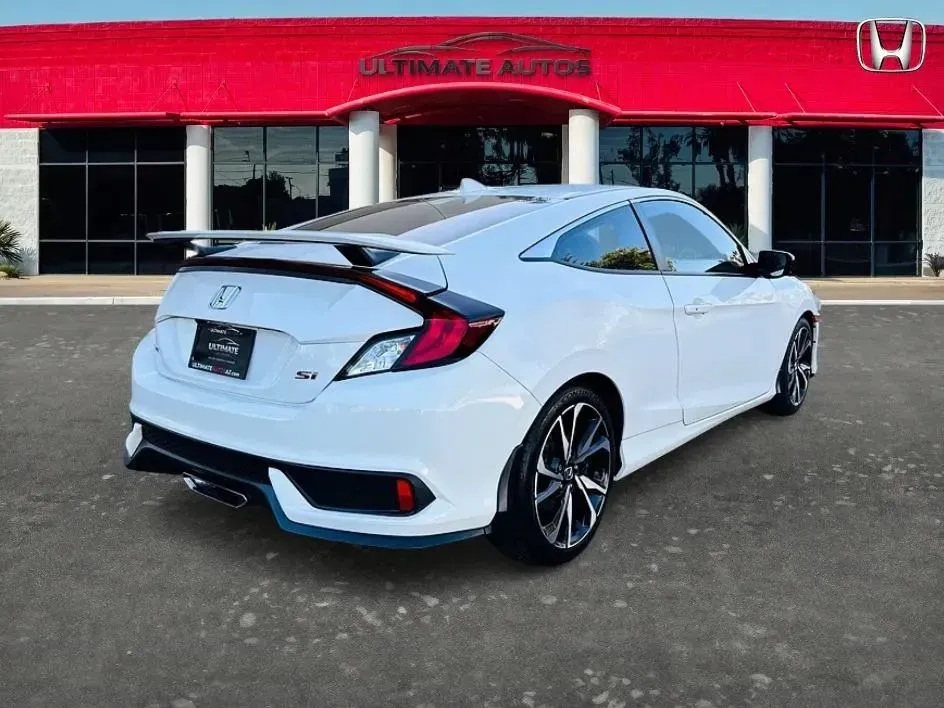 Honda Civic photo 9