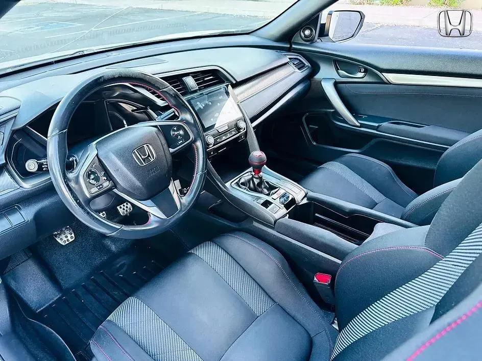 Honda Civic photo 19