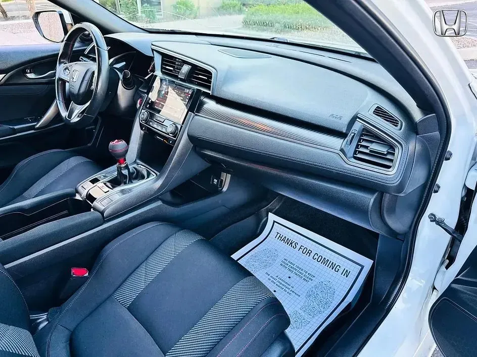 Honda Civic photo 25
