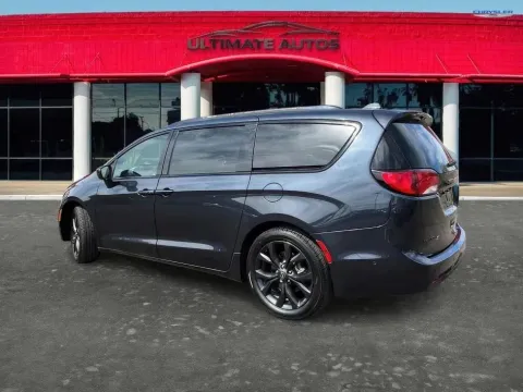 More photos of 2019 Chrysler Pacifica Touring L Minivan 4D at Ultimate Autos, AZ