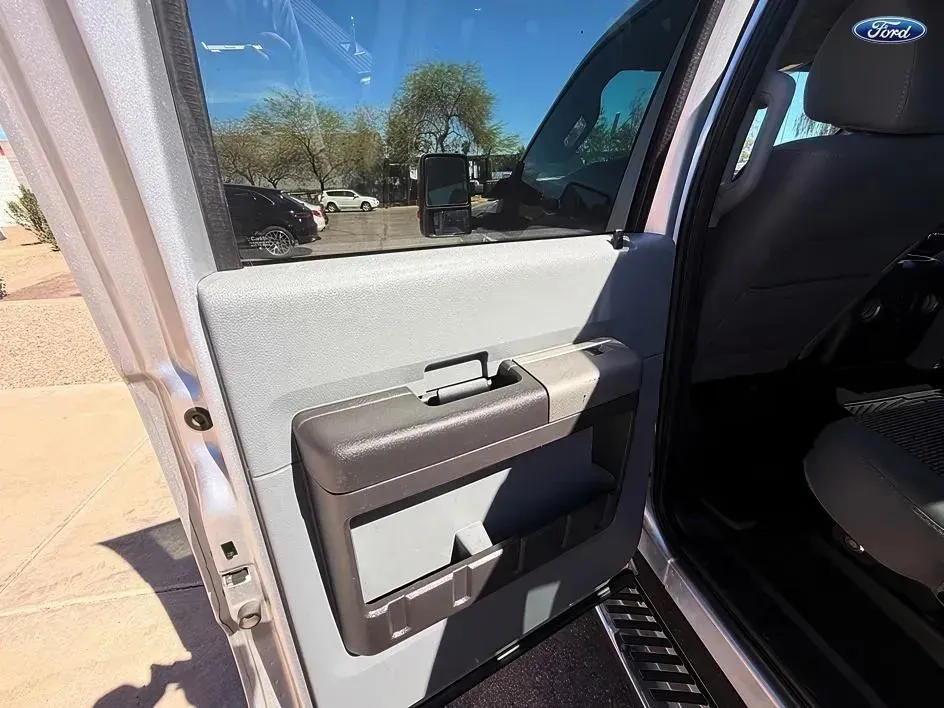 Ford F-250 photo 11