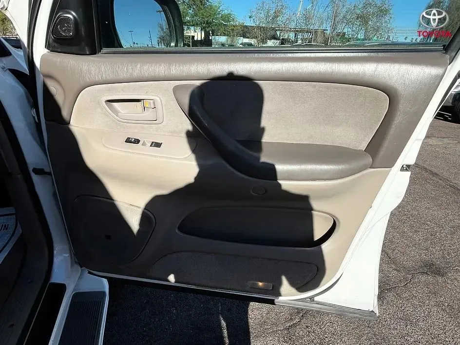 Toyota Sequoia photo 15